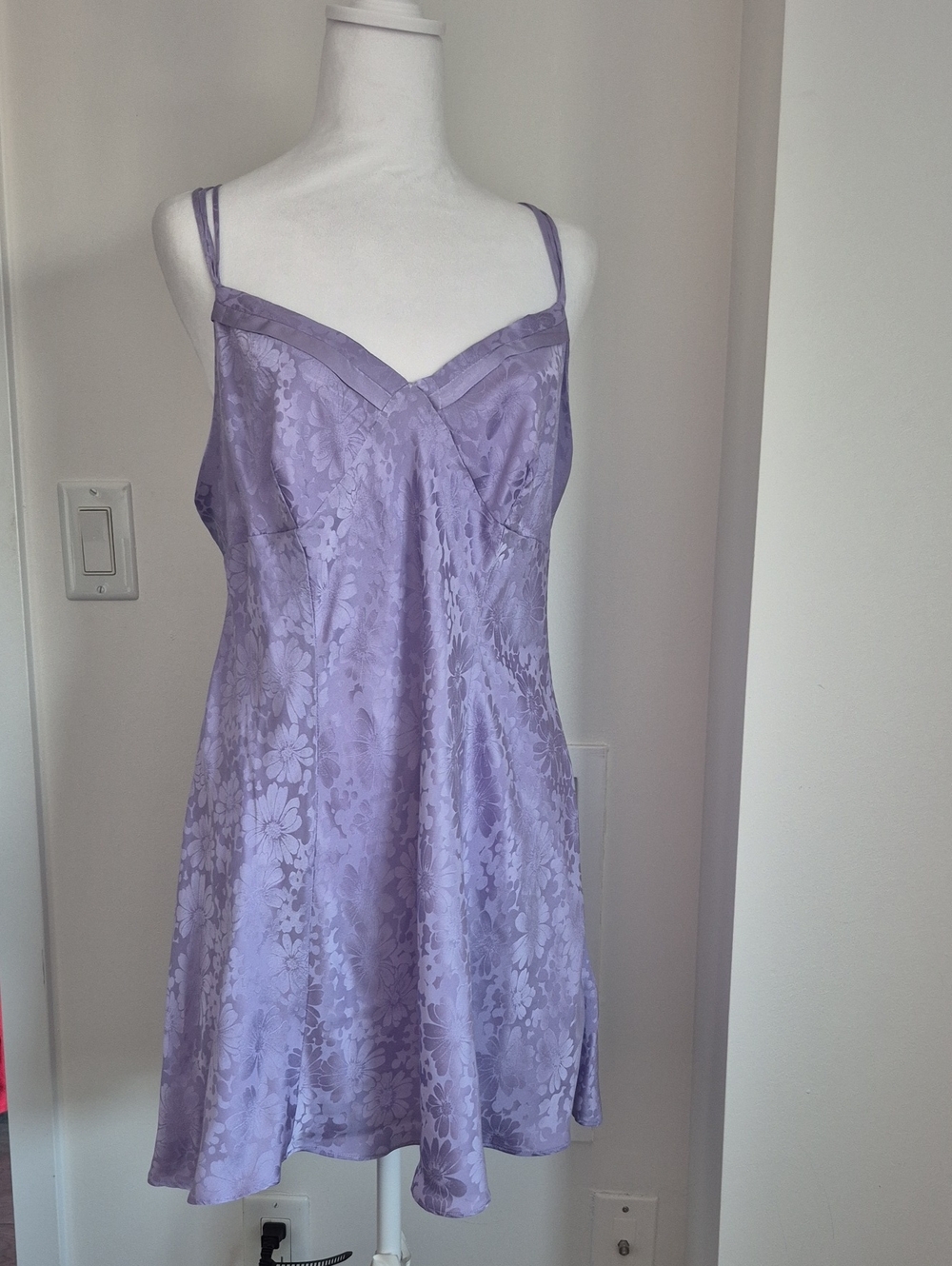 Silk & Satin Silk Mauve Jacquard Pattern Slip Size Large